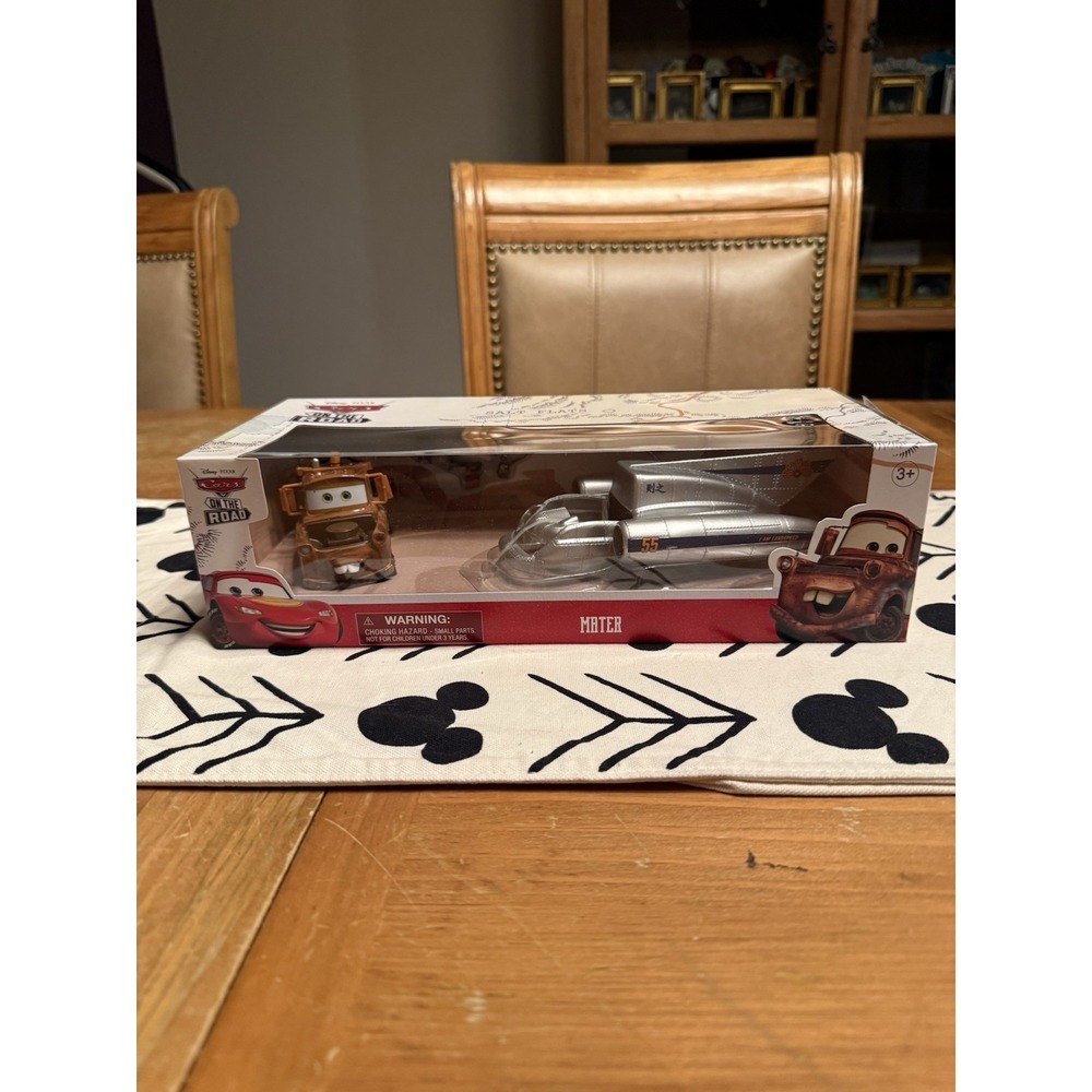 BRAND NEW Disney / Pixar Cars On The Road Mater Die Cast Set New In Box!